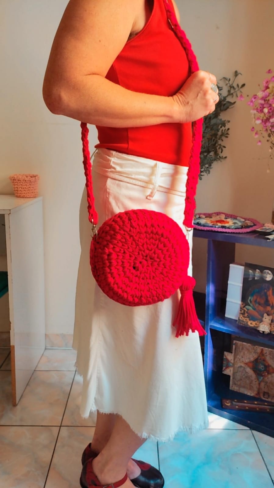 Bolsa tira colo de crochê - Lua Crescente cor rosa pink