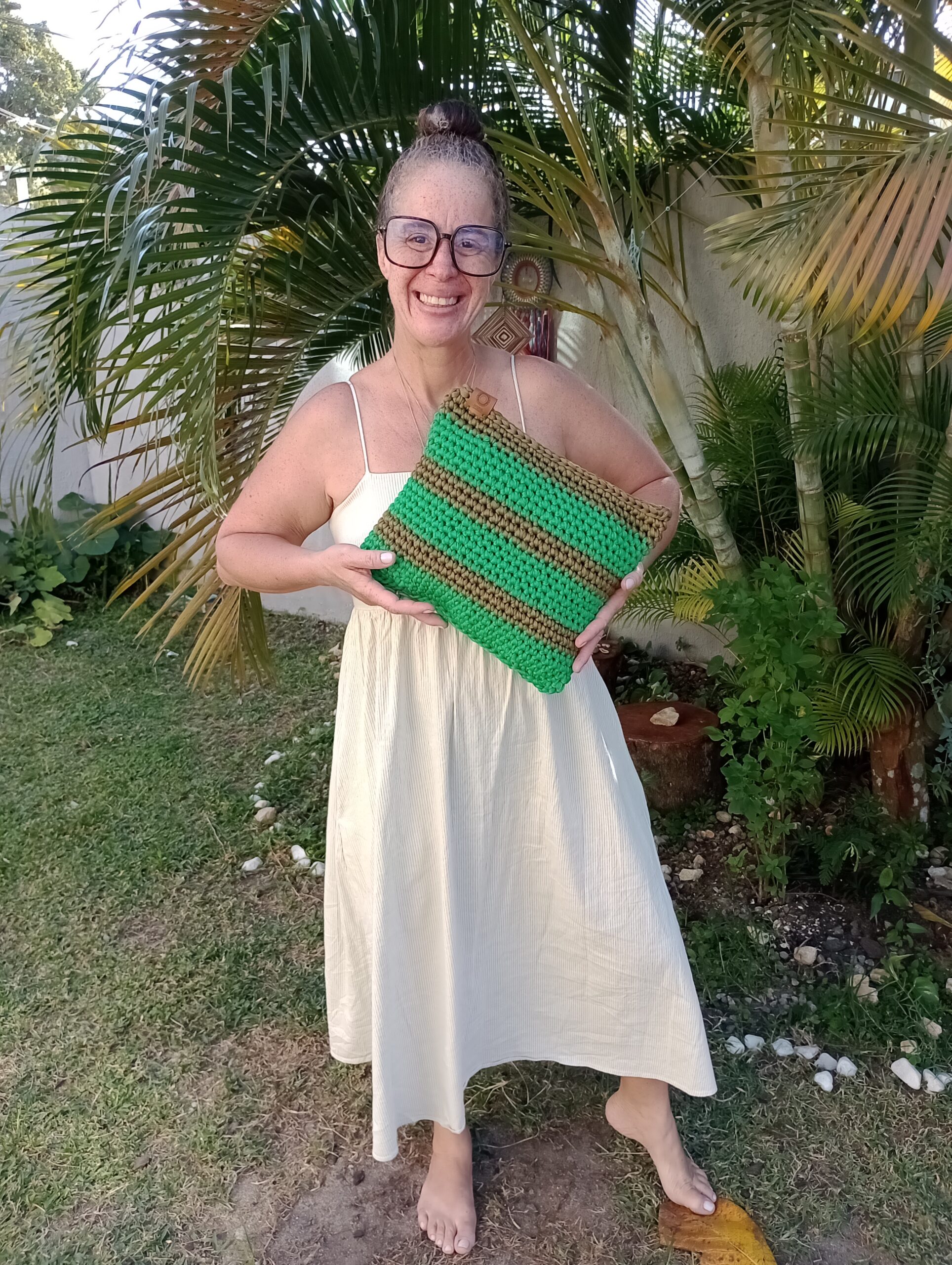 Almofada de Crochê em Fio de Malha - tons de verde - Imagem 3