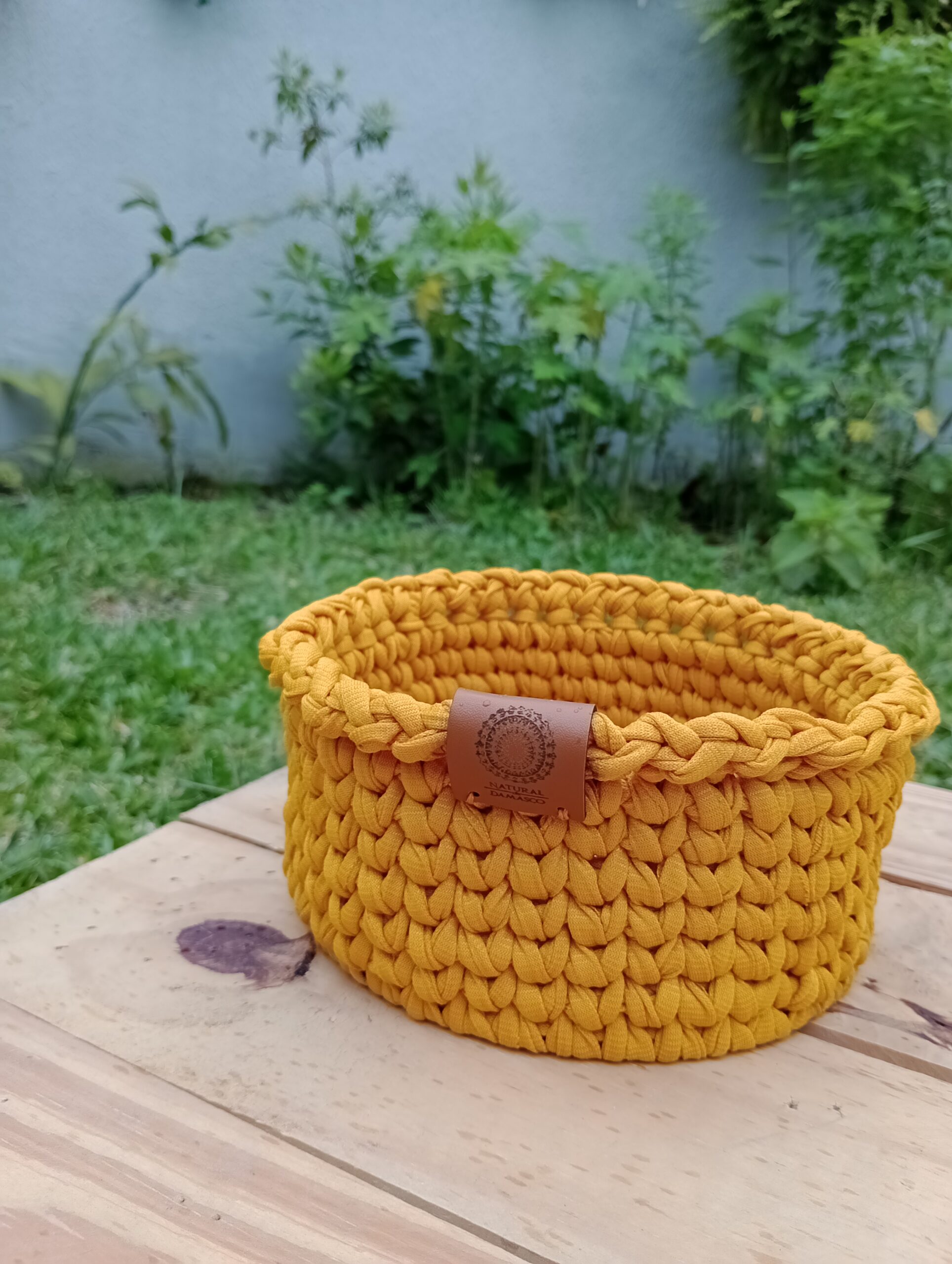 Cachepô Redondo Médio (15cm) Mostarda com Base de MDF – Natural de Damasco