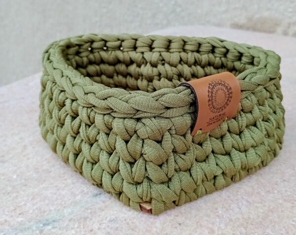 Cachepô de Coração Verde musgo com Base de MDF - Image 3