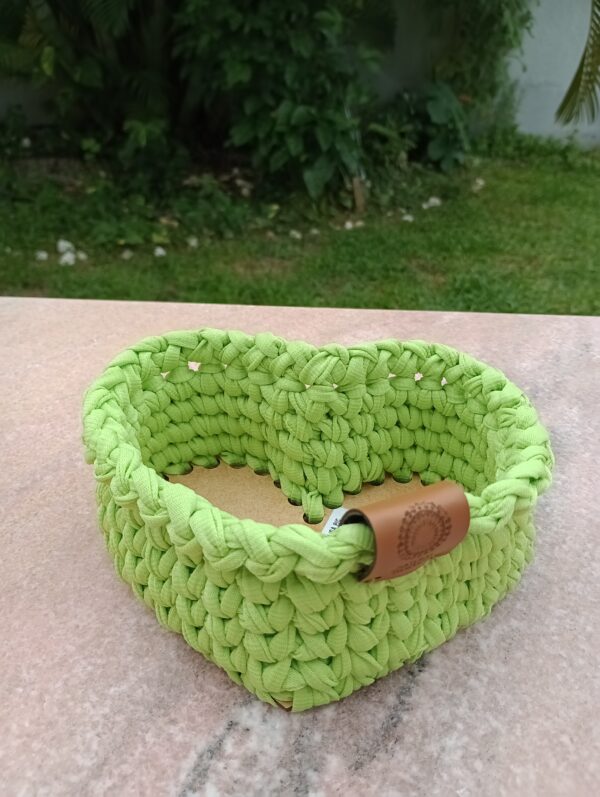 Cachepô de coração verde alfaçe/BASE MDF - Image 3