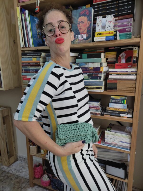 Clutch de crochê em fio de malha - Image 8
