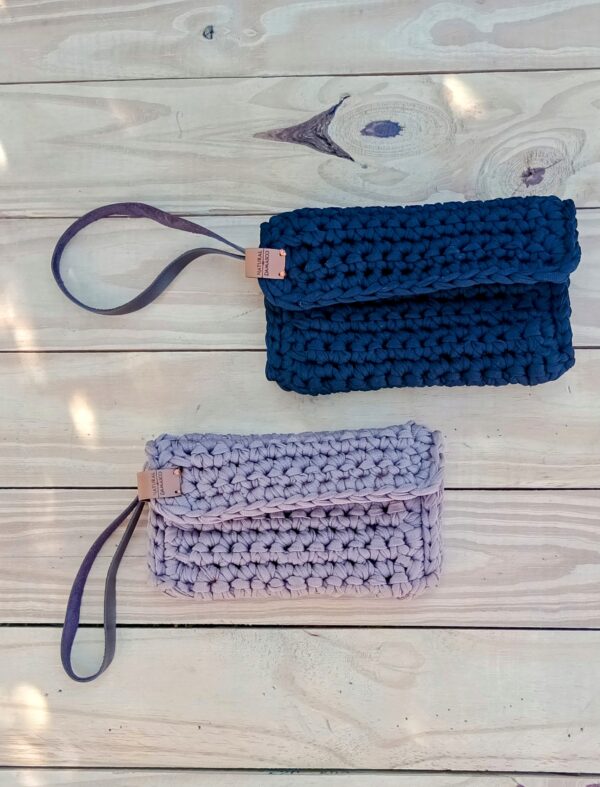 Clutch de Crochê com Alça de Couro - Natural de Damasco - Image 2