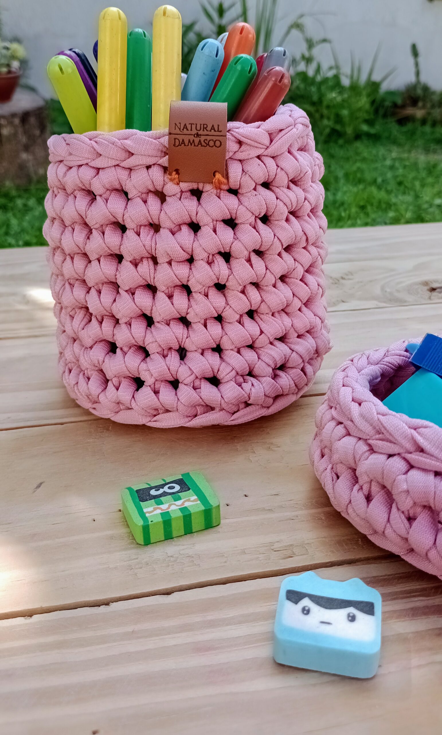 Porta-Lápis de Crochê com Fio de Malha - Natural de Damasco